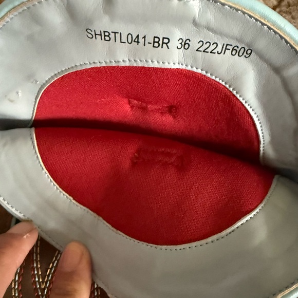 Brown Western Cowboy Boots with Embroidered Design - Picture 5 of 5